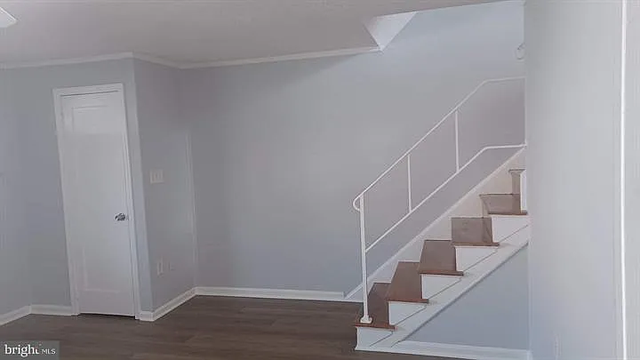 2053 Larkhall Rd — Photo 10
