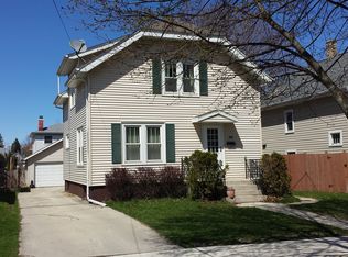 406 Saint Clair St, Manitowoc, WI 54220