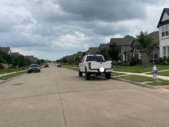 Exterior Neighborhood (street photo)
