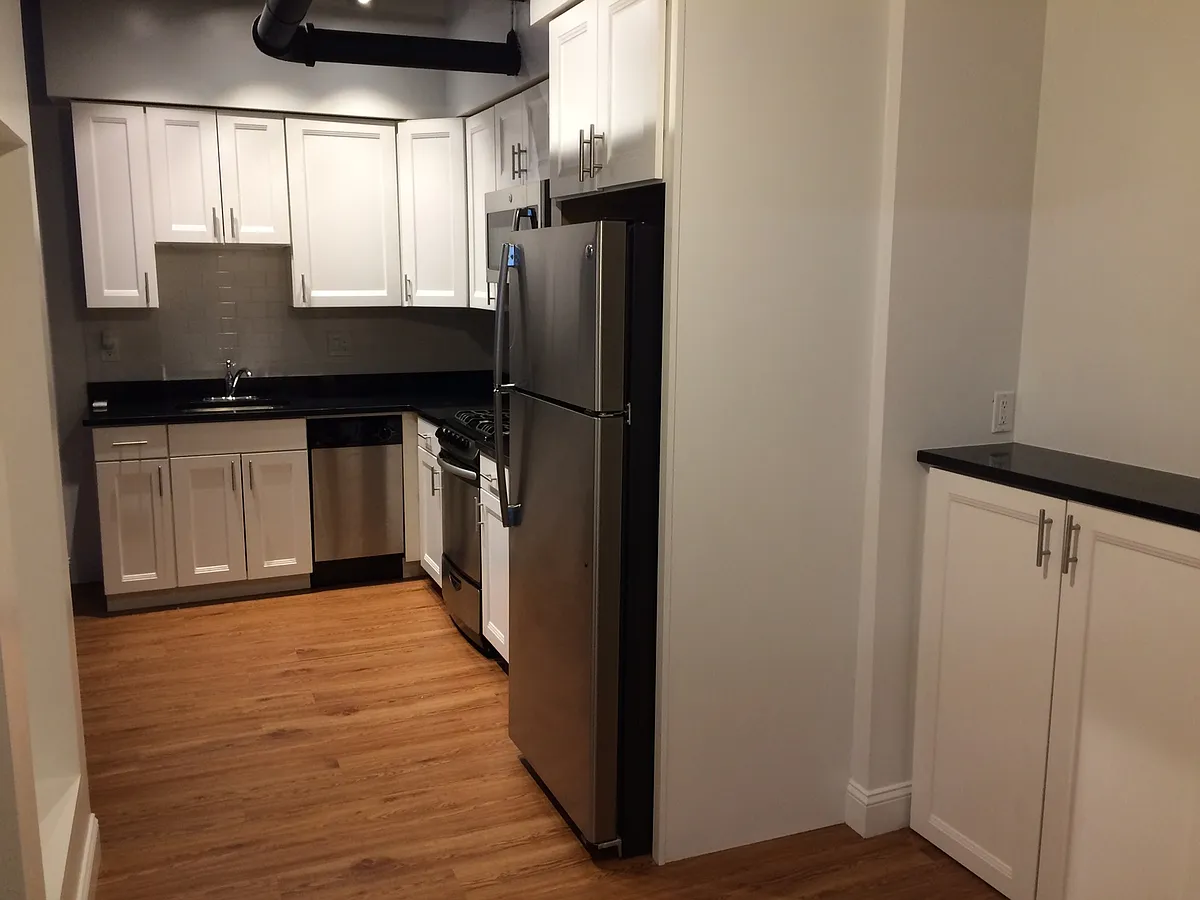Building Photo - 149 Park Dr #B2