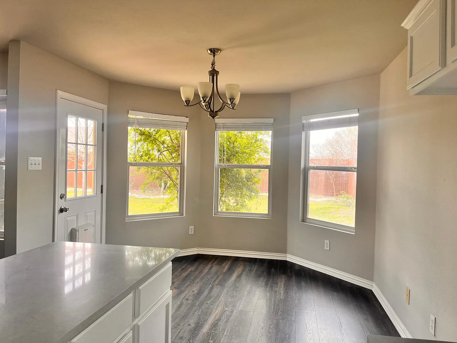 3 bed, 1509 sqft, $2,250 — Photo 4