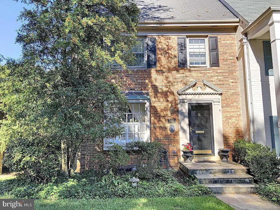 7412 Hallcrest Dr
