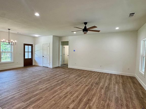2nd image of 166 Wood Oak Cir