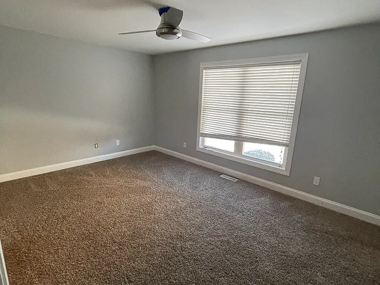 1708 Lydia Ct — Photo 14