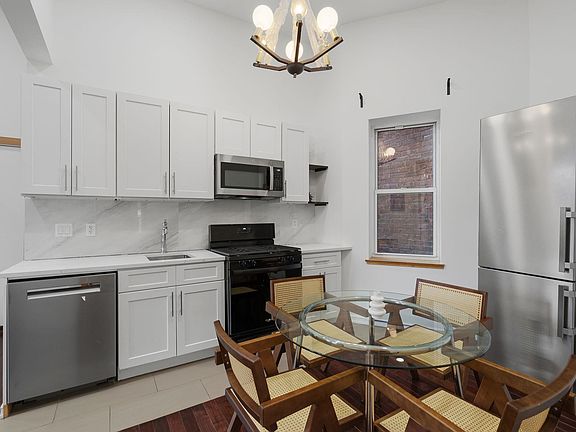 3rd image of 25 High St APT 4