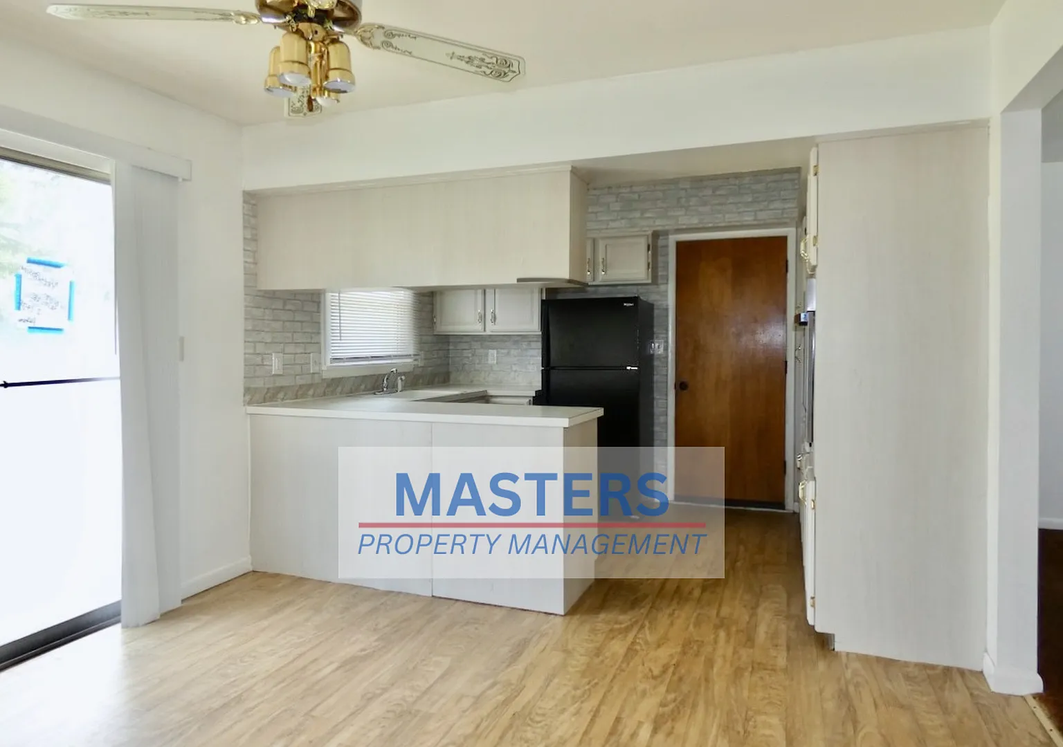3 bedroom 1 bath traditional house — Photo 2