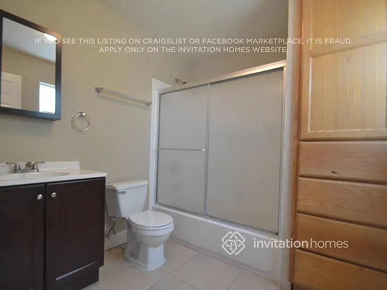 1355 W 60th St — Photo 7