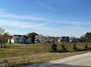 3720 West CLUB CIRCLE, Mequon, WI 53092