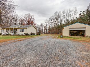 1048 Collins Ferry Rd, Gladys, VA 24554