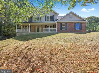 310 Forest Wood Dr, Pottsville, PA 17901