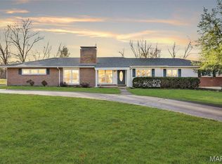 11546 Conway Rd, Saint Louis, MO 63131