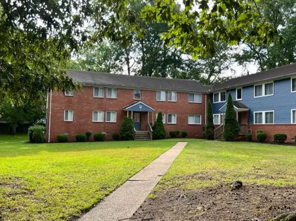 16 Pollux Cir E APT 4, Portsmouth, VA 23701