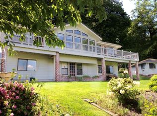 6120 Pioneer Way E, Puyallup, WA 98371