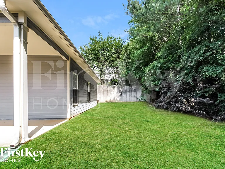 110 Cobblestone Ter — Photo 18