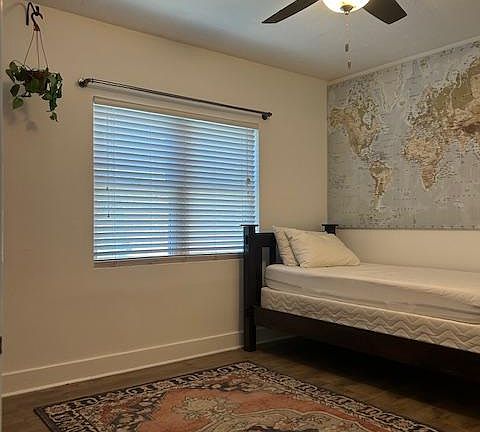 Guest bedroom