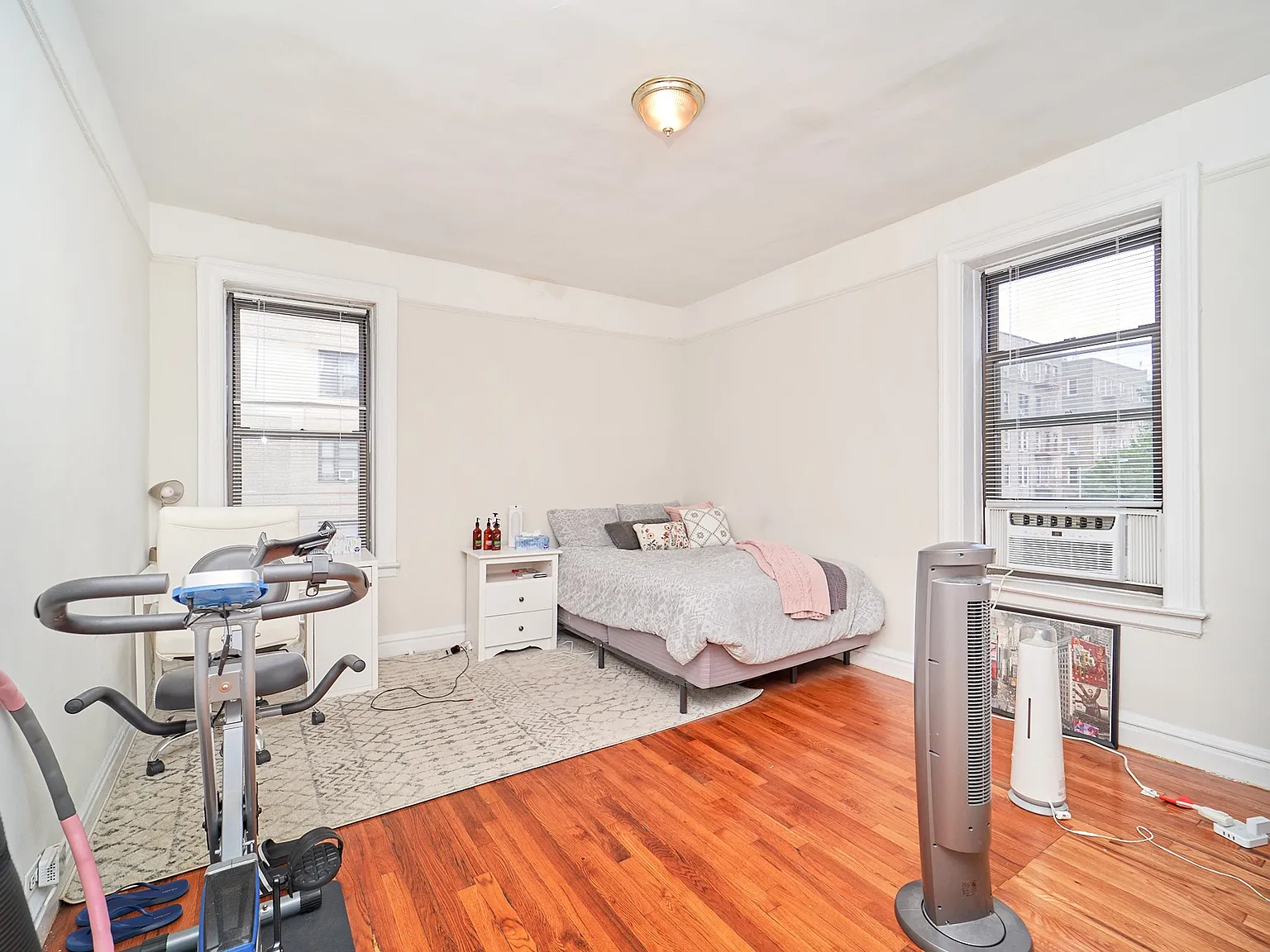 56 Bennett Avenue — Photo 4