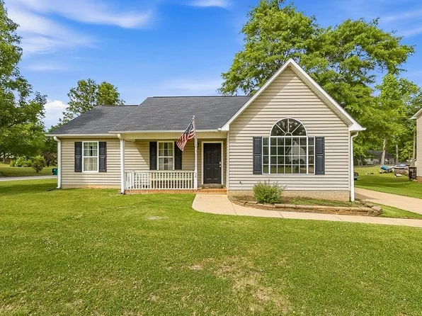 301 E Myles Ln, Spartanburg, SC 29303