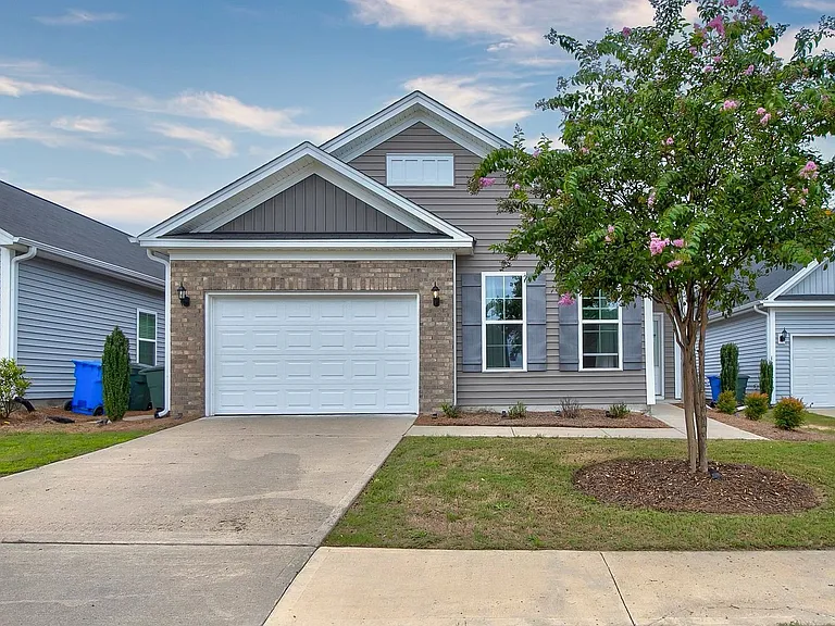 1428 Ardennes Dr — Photo 2