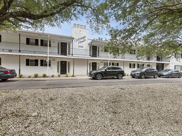 Colony House — Photo 6