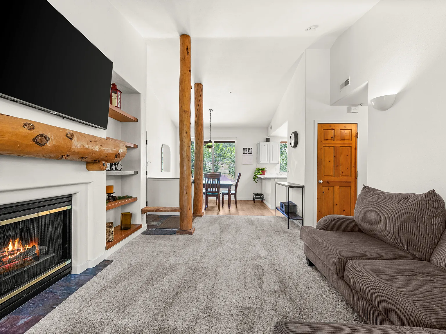 3 bed, 1326 sqft, $3,500 — Photo 1
