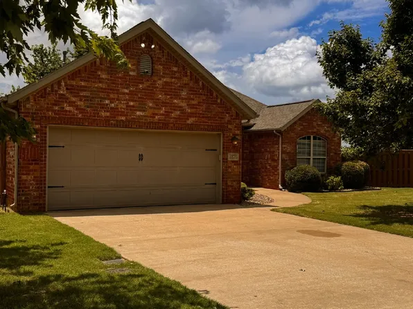 6108 S 39th Pl, Rogers, AR 72758