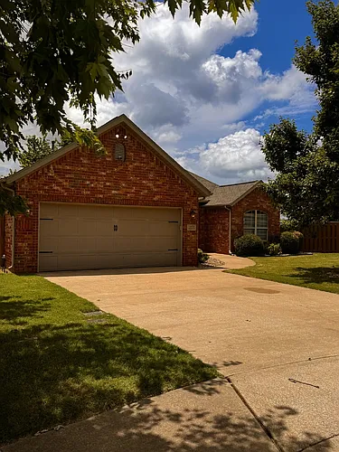 6108 S 39th Pl Photo 1