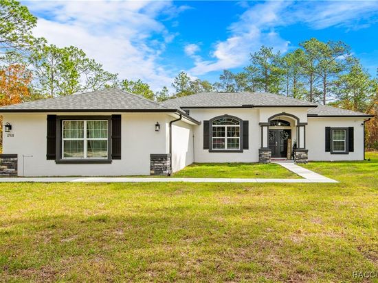 17318 Nutcracker Rd, Weeki Wachee, FL 34614