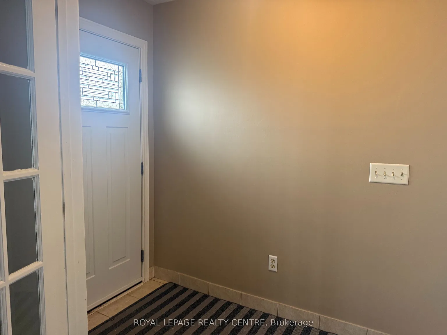 3 bed, $2,500 — Photo 1