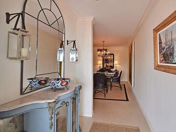 3rd image of 15 Royal Palm Pointe APT 5