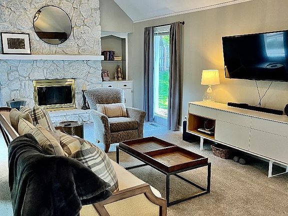 5th image of 12134 Parker Cir
