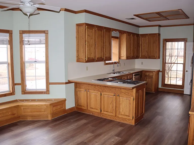 428 Tealwood Dr — Photo 4