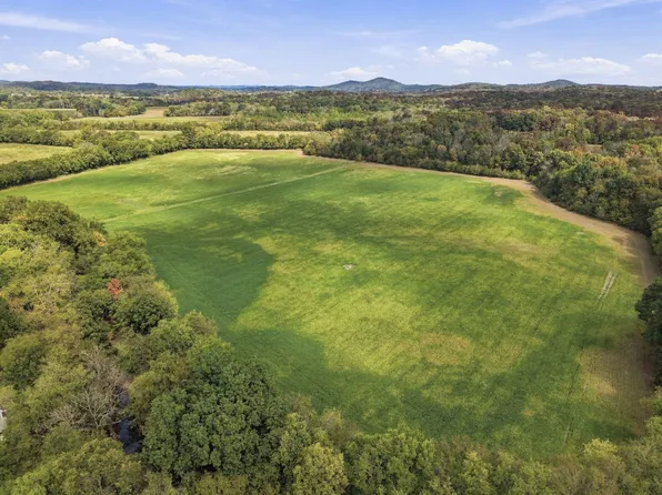 5479 Beech Log Rd, Lebanon, TN 37090