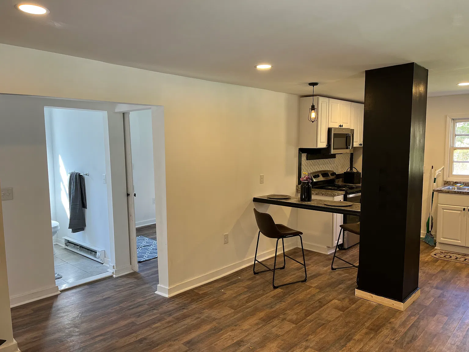3 bed, 844 sqft, $1,750 — Photo 4