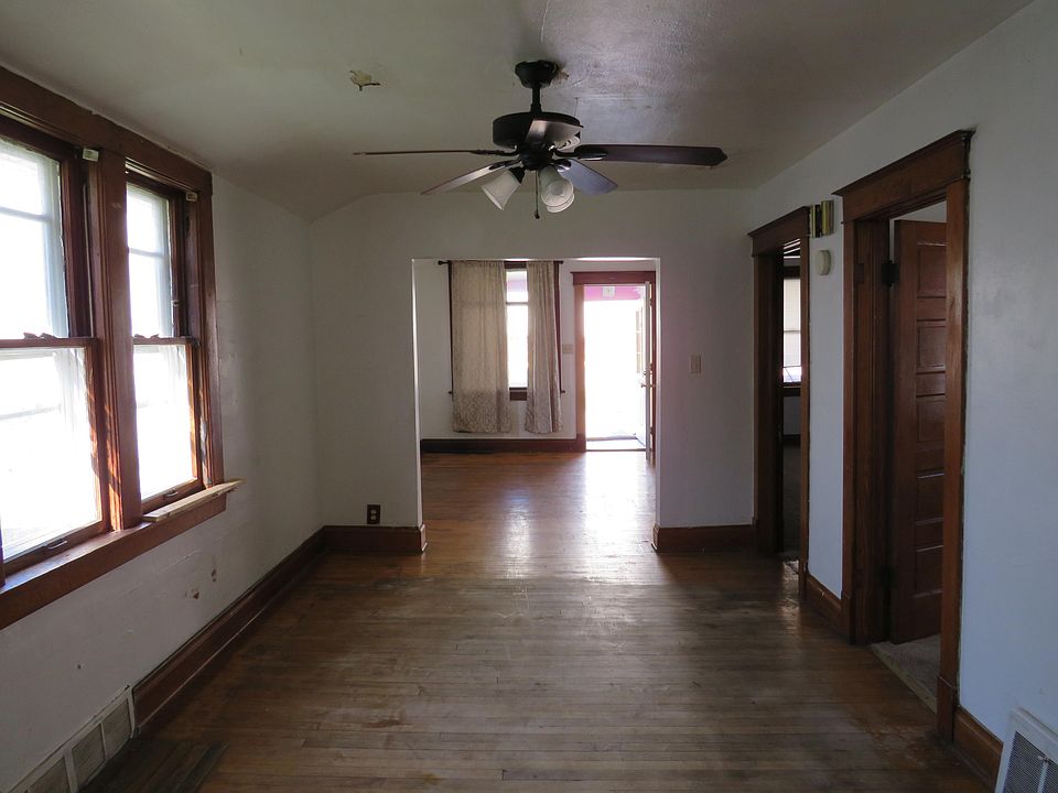 2nd image of 5029 26th Ave