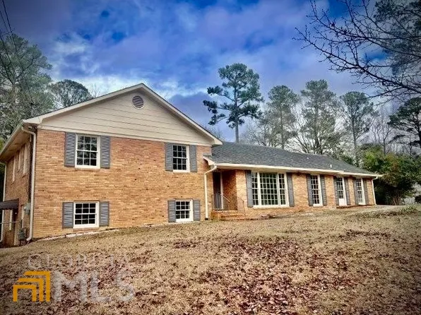 4671 Glenwood Dr, Macon, GA 31210