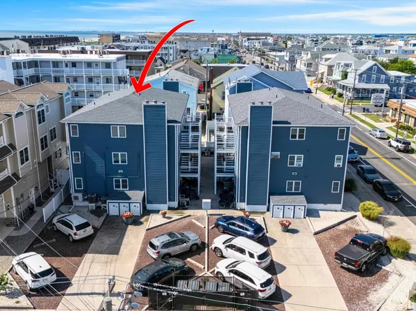 30 37th St #2E, Sea Isle City, NJ 08243