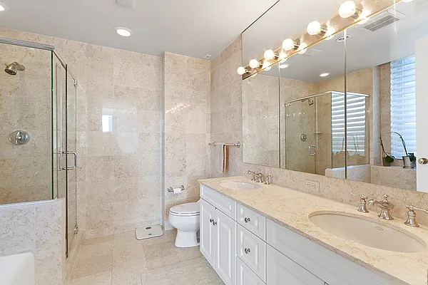 Rented by Compass | media 24