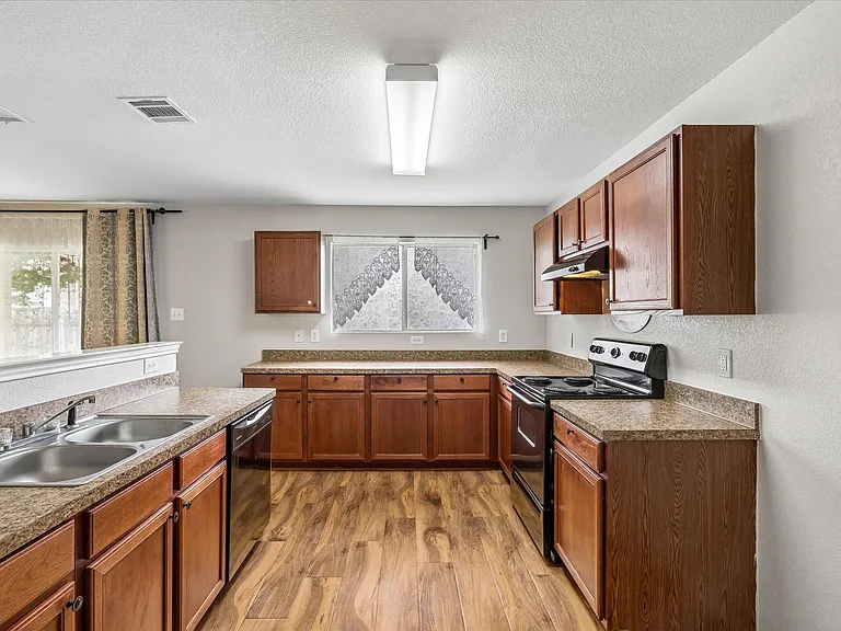 5720 Mountain Stream Trl — Photo 12