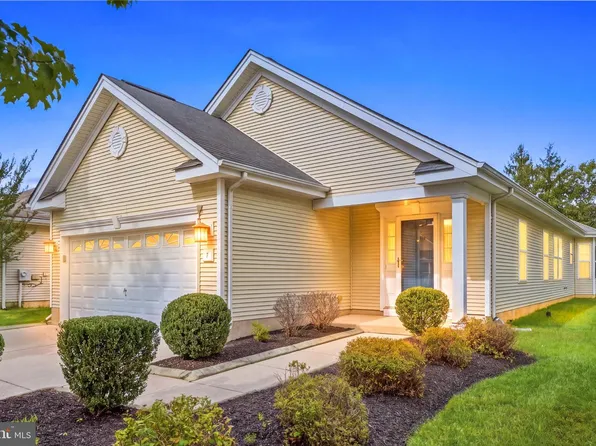 7 Duxbury Ct, Woolwich Township, NJ 08085