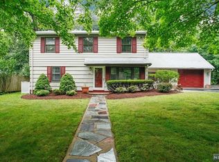 142 Brookfield Ave, Paramus, NJ 07652