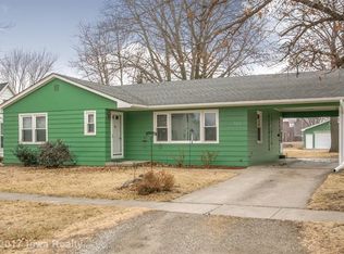 305 W 5th St, Prairie City, IA 50228