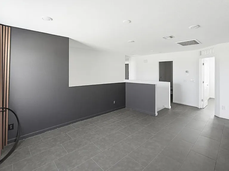 6815 W Encinas Ln — Photo 12