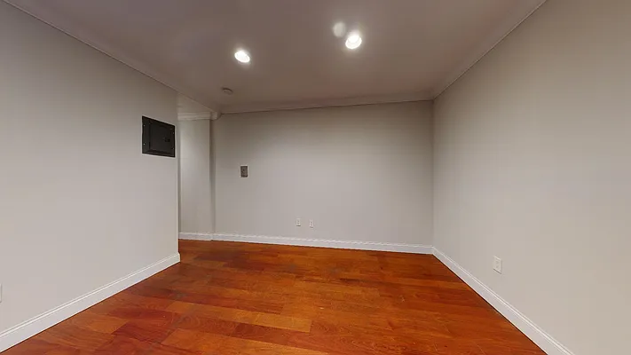 Rented by Bond New York | media 11