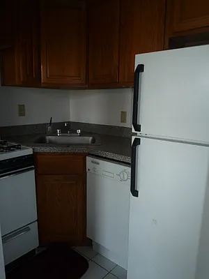 Rented by New Yorker Realty | media 33