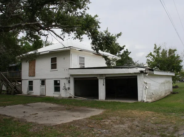 135 Melon Ln, Grand Isle, LA 70358