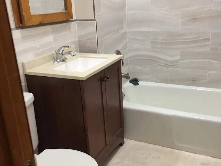 2641 W Haddon Ave #2R — Photo 3