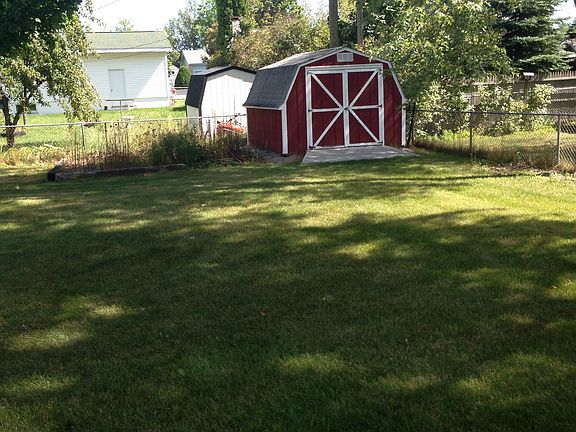 3rd image of 515 Brentwood Dr