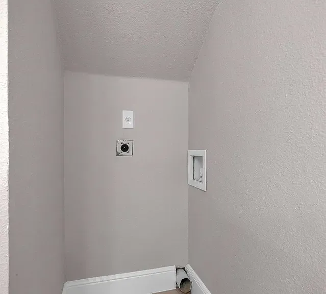 7190 Hickory St — Photo 13