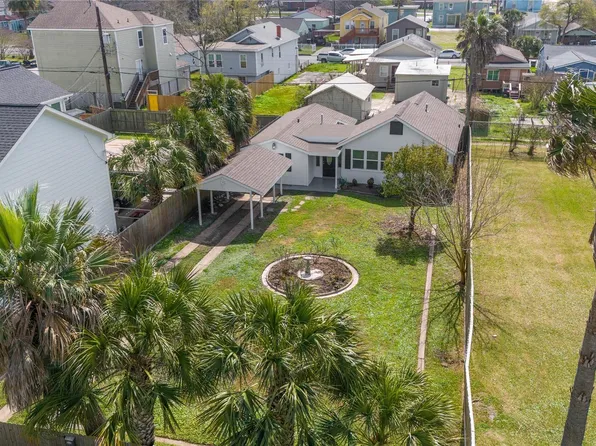 5515 Avenue R, Galveston, TX 77551