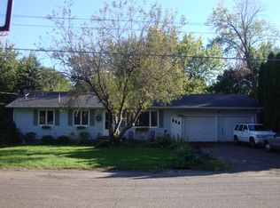 13155 Newell Ave, Lindstrom, MN 55045